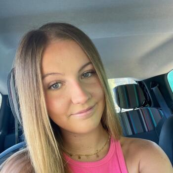 Babysitter Le Castellet: Hana