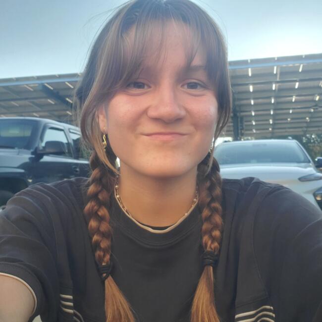 Babysitter in Folsom: Triesta