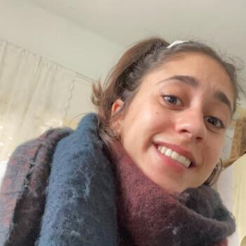 Babysitter in Biarritz: Sivan