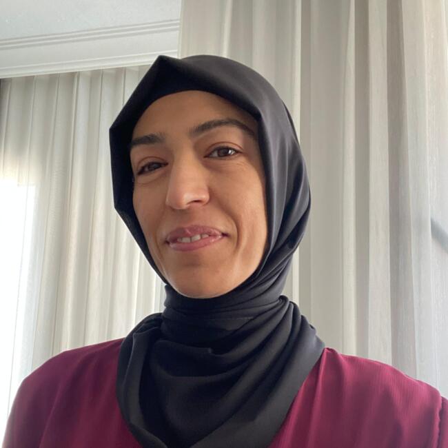 İzmir bölgesinde bebek bakıcısı: Leyla