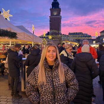 Babysitter in Banbridge: Leah