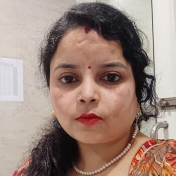 दिल्ली में बेबीसिटर: Neeru