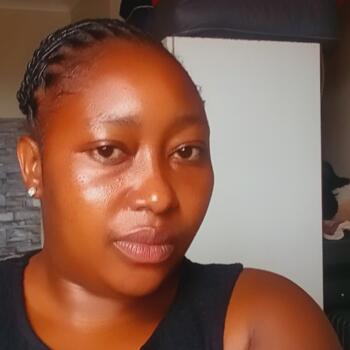 Babysitter in Cape Town: Tafadzwa Moleen Mukamba
