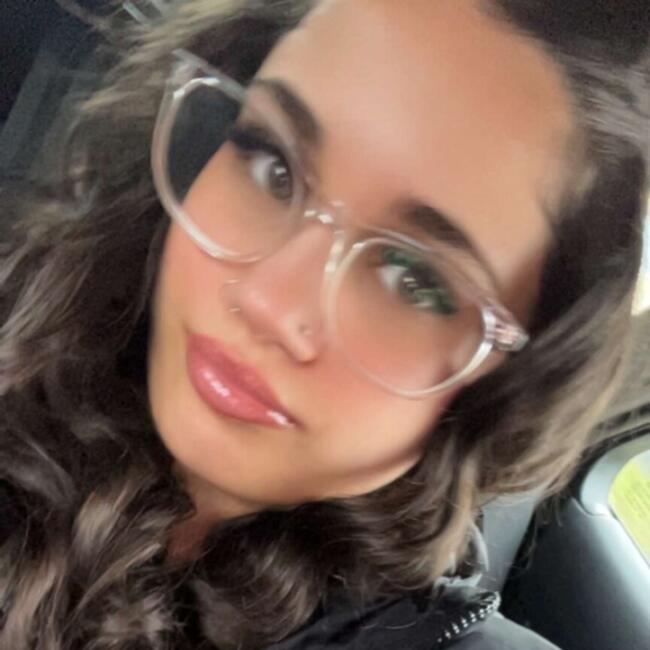 Babysitter in Huddersfield: Vanessza
