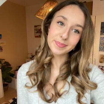 Babysitter in Boulogne-Billancourt: Flore