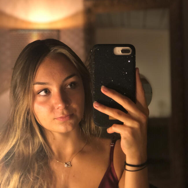 Niñera en Esch-sur-Sûre: Mona