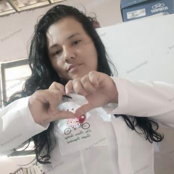 Babysitter in Aracaju: Bruna