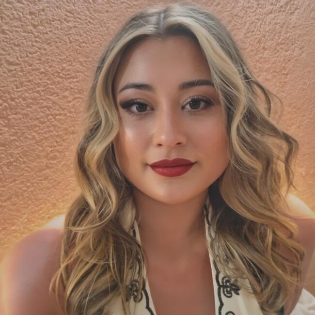 Babysitter in Huntington Beach: Kimberly