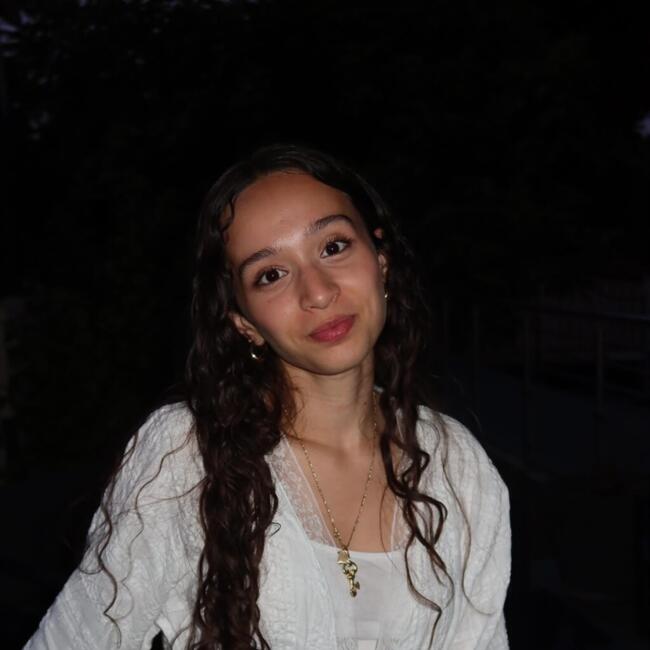 Babysitter in Athis-Mons: Myriam