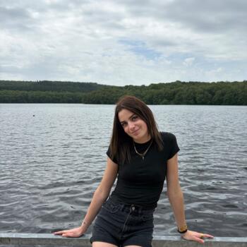 Babysitter in Lucquy: Manon