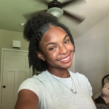 Babysitter in Charlotte: Nia