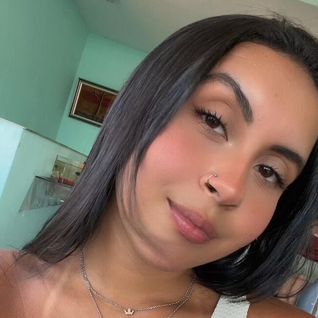 Babysitter in Niterói: Giulia