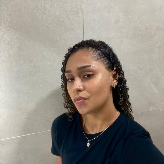 Babysitter in Iguaba Grande: Bianca Oliveira