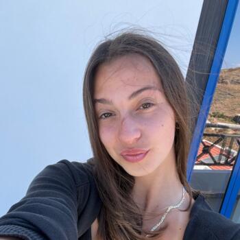 Babysitter in Dafni: Λένα