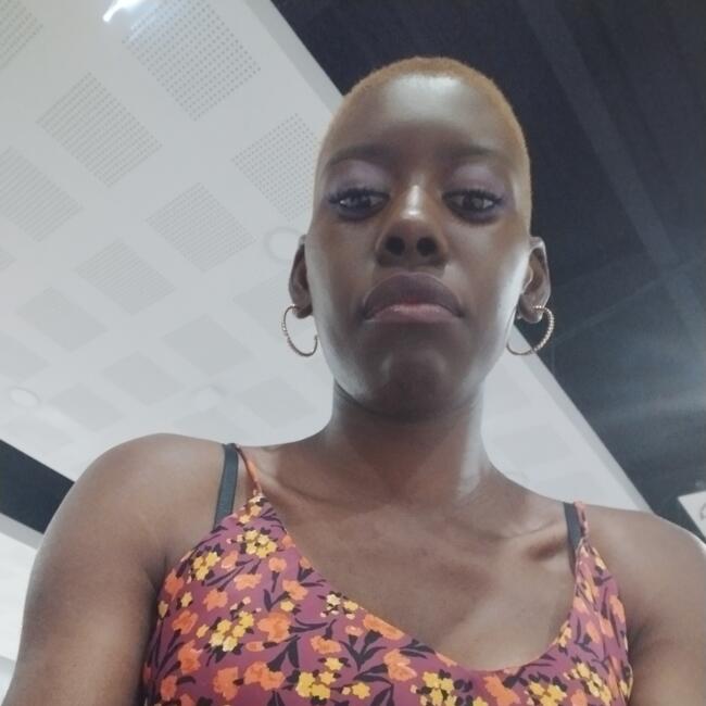 Nanny in Magny-les-Hameaux: Chaina