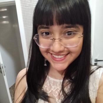 Babysitter in Palmas: Larissa