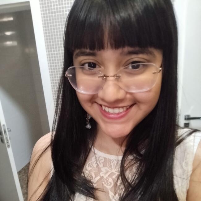 Babysitter in Palmas: Larissa