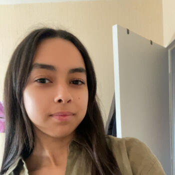 Babysitter Cheny: Dounia