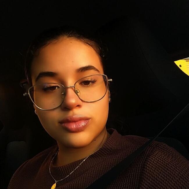 Babysitter in Teixeira de Freitas: Maria Leticia