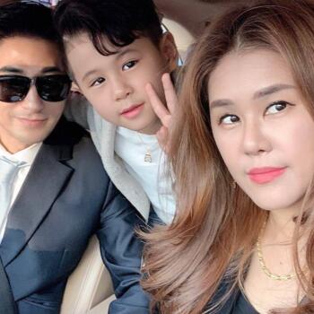 Babysitting job in Singapore: babysitting job Op