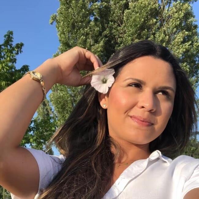 Babysitter in Vila Nova de Gaia: Viviane