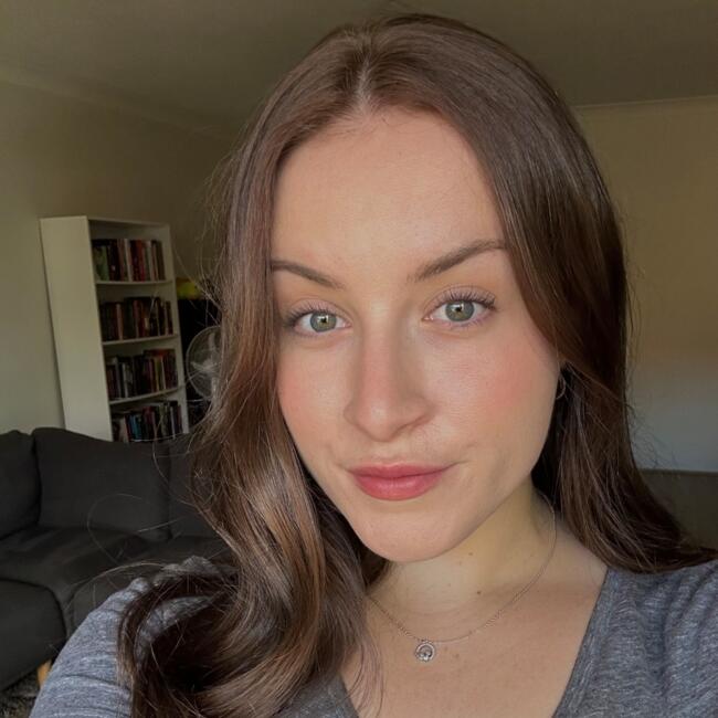 Babysitter in Sydney: Anika