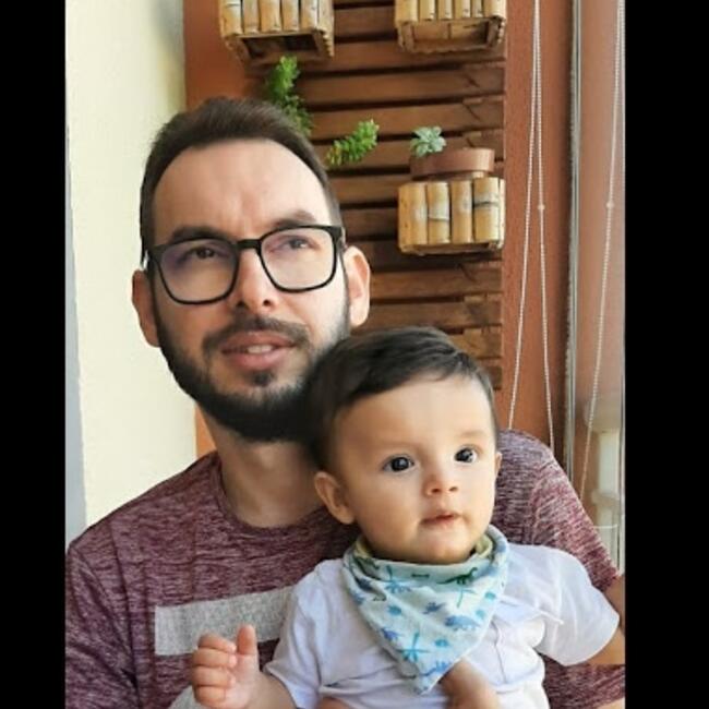 Babysitting job in São Paulo: Petherson