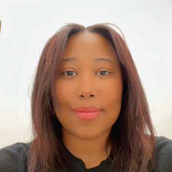 Babysitter em Almada: Larissa