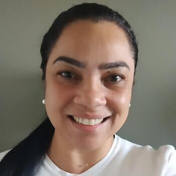 Babysitter in Salto: Carina