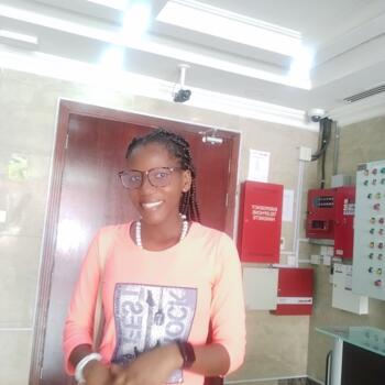 Babysitter in Doẖan: Nambatya