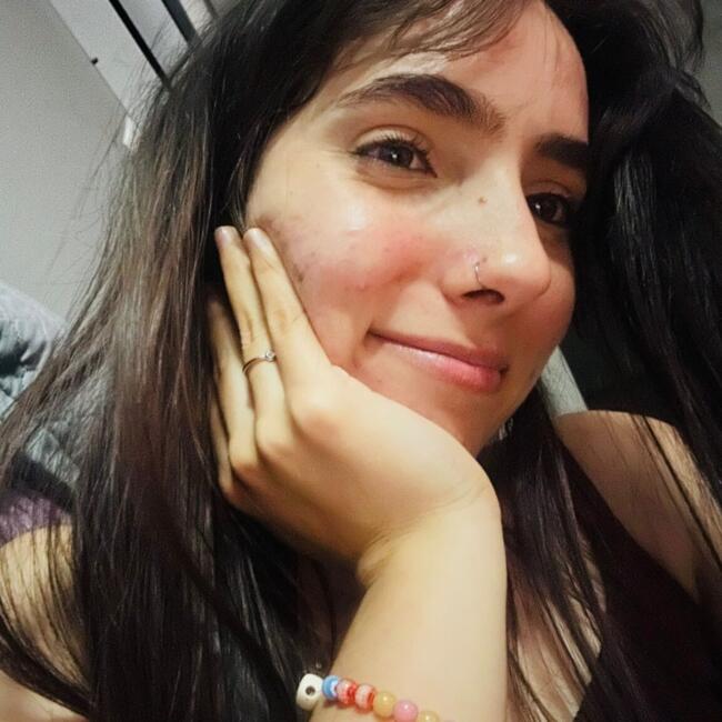 Babysitter in Novo Hamburgo: Yasmin