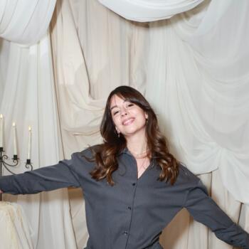 Babysitter in Paris: Chloe