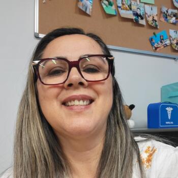 Babysitter São José dos Pinhais: Neiri da Silva camargo cruz