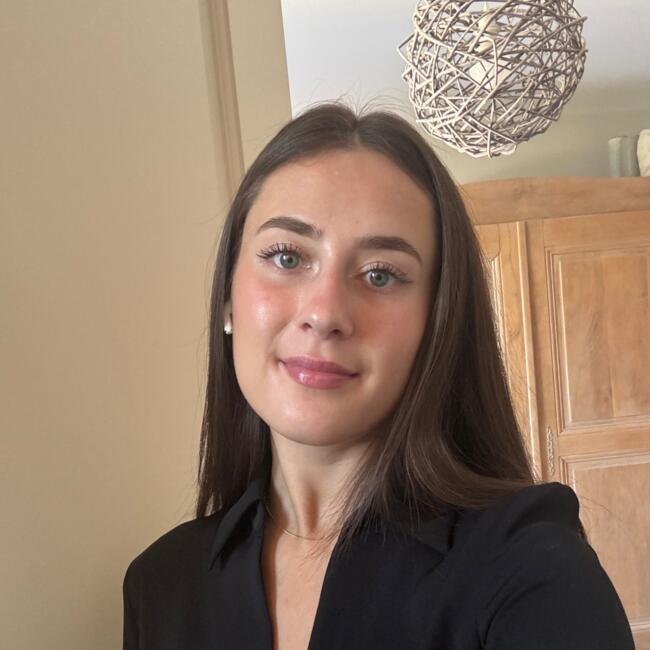 Baby-sitter in Genève: Eva