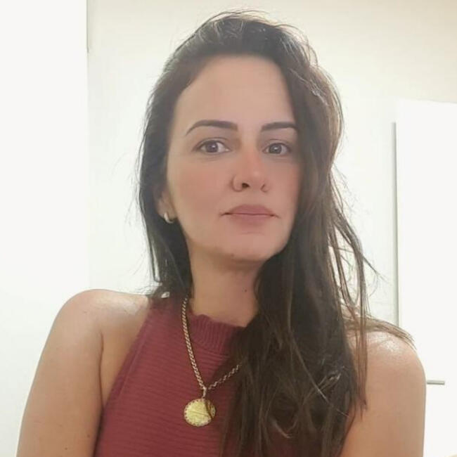 Babysitting job in Vila Velha: Marcelia