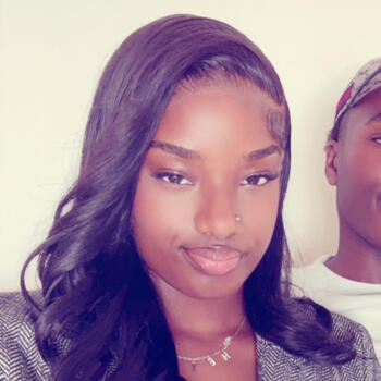 Babysitter in Nanterre: Eloïse