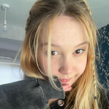 Babysitter in Rotherham: Krystal