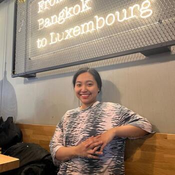 Babysitter in Luxembourg: April Joy