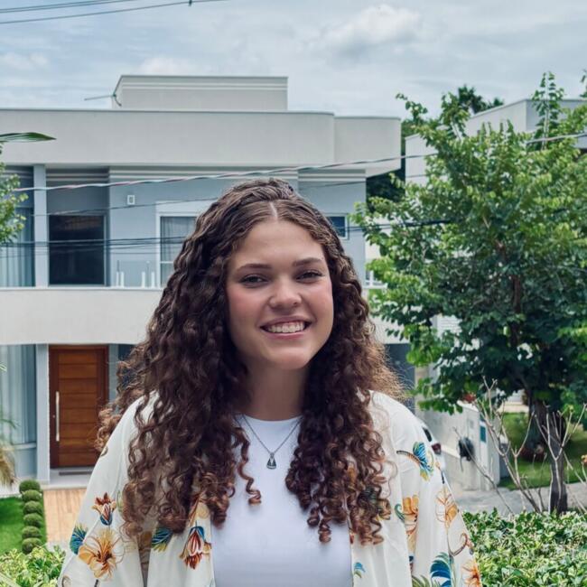 Babysitter in Curitiba: Ana Luiza