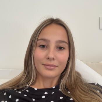 Babysitter in Uvernet-Fours: Anaé
