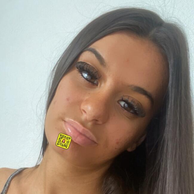 Babysitter in Mansfield: Ellie