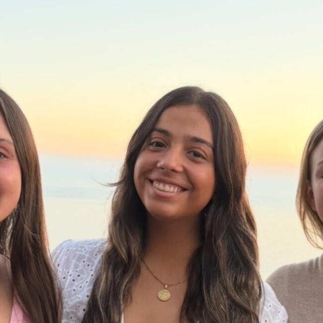 Babysitter in Montevideo: Camila