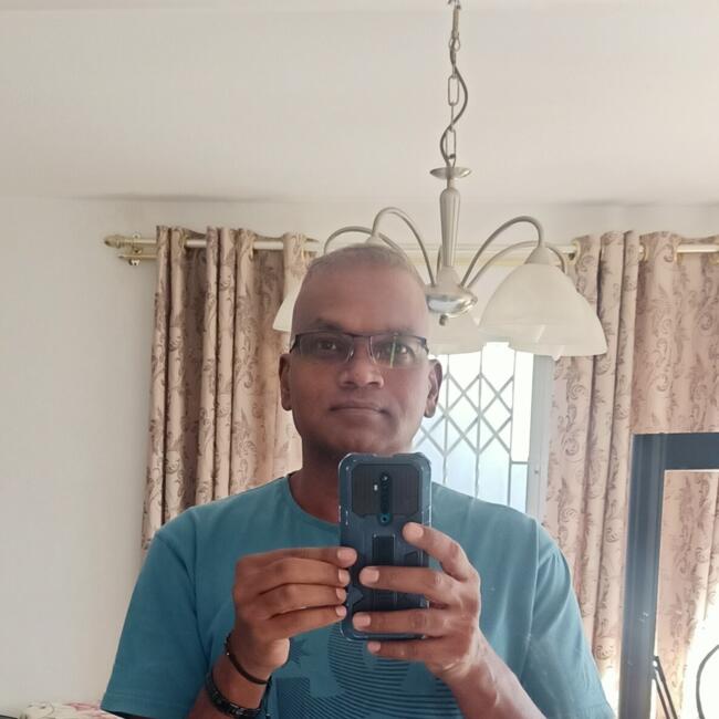 Babysitting job in Phoenix: Vinesh