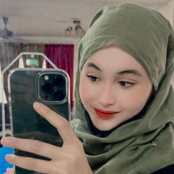 Babysitting job in Petaling Jaya: babysitting job Ainur