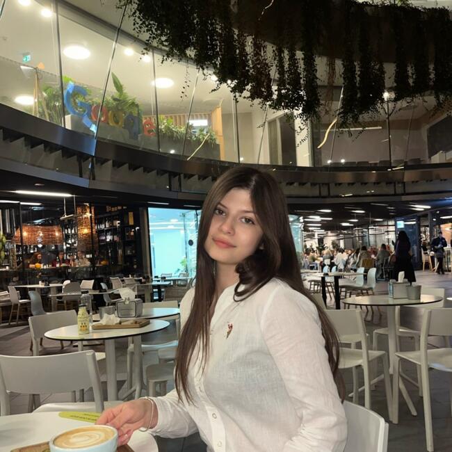 Bonă în București: Nicoleta