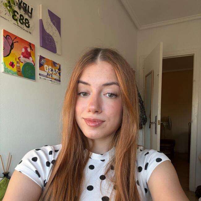 Babysitter in Aldaia: Claudia