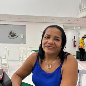 Babysitter Recife: Maria