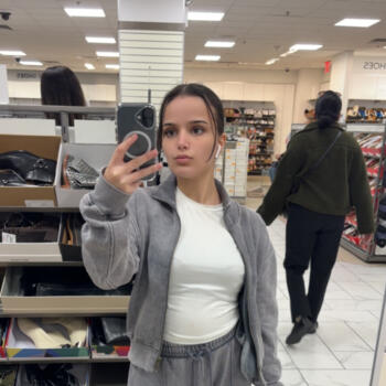 Babysitter in Nantes: Mélina