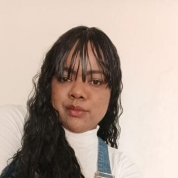 Babysitter Montes Claros: Mariely