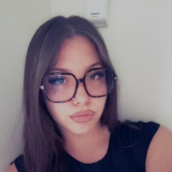 Babysitter in Leyment: Julia